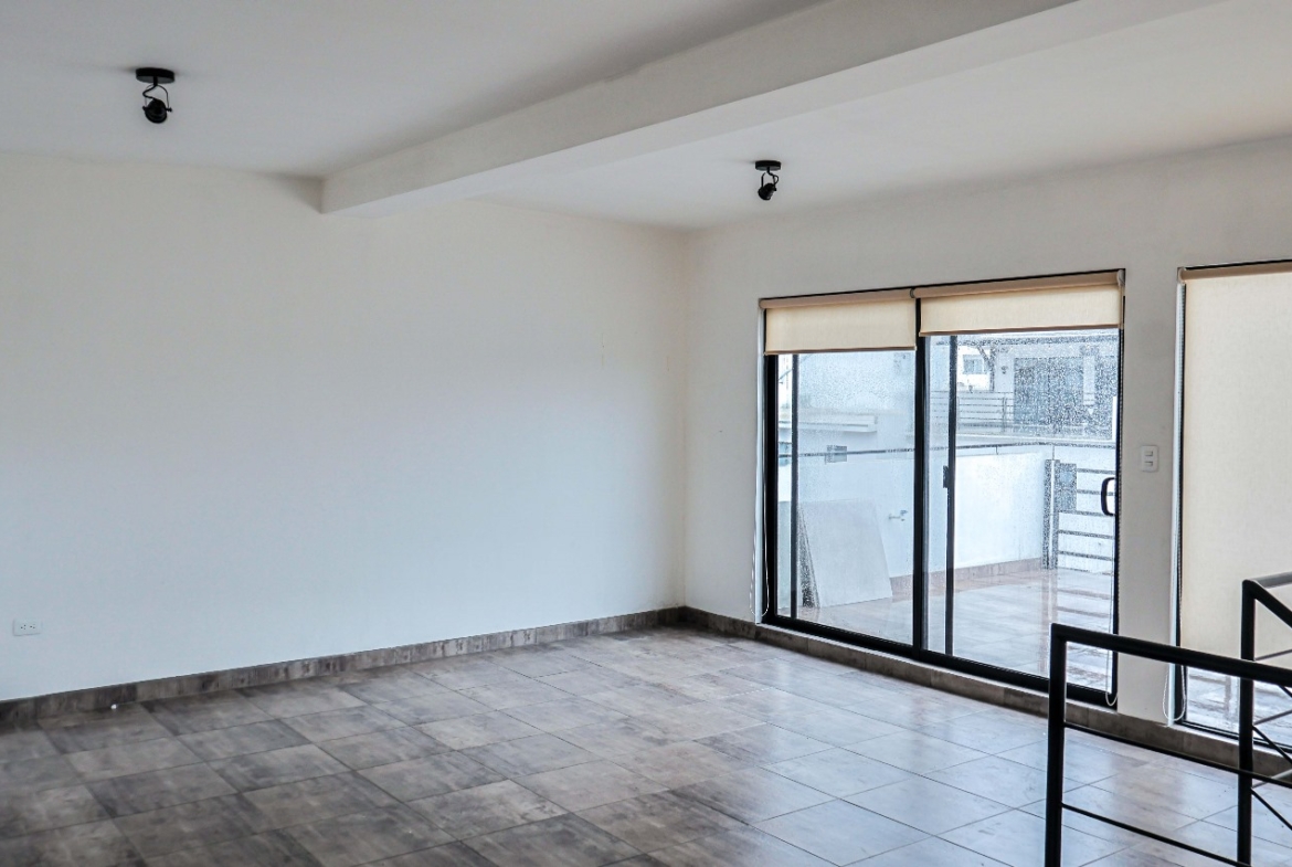 Casa en Venta en Ensenada en zona Privada muy cerca de los mejores centros comerciales