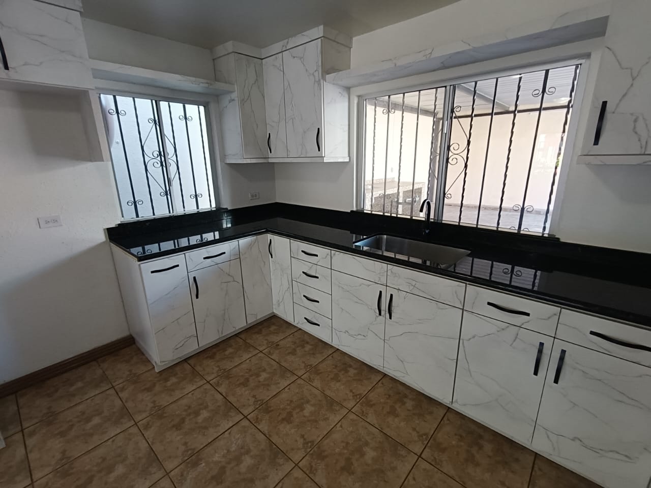 casa en venta RIO LERMA 975 valle dorado Ensenada BC