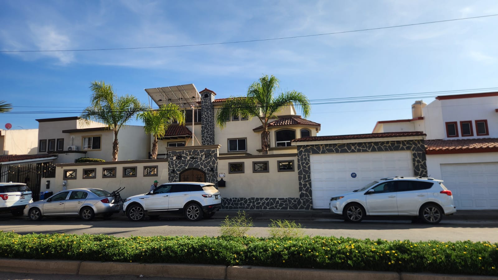 RESIDENCIA DE LUJ0 EN VENTA EN FRAACIONAMIENTO JUAN DIEGO RESIDENCIAL
