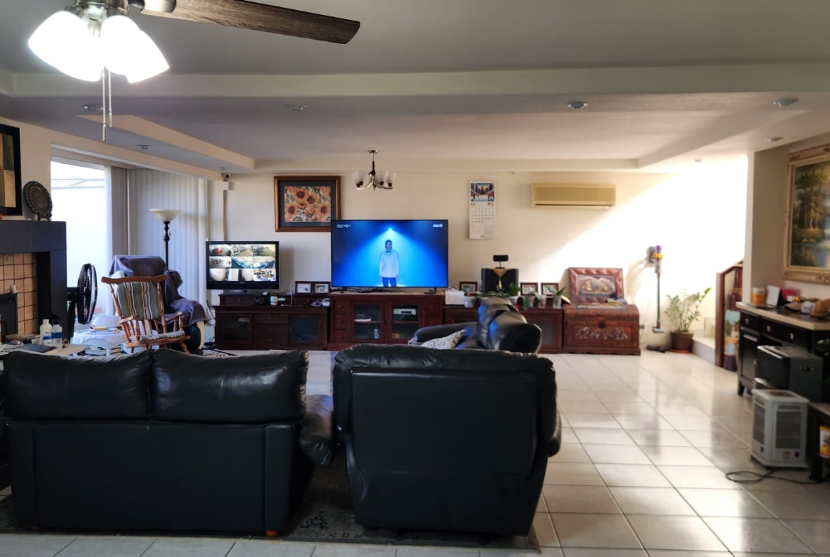 RESIDENCIA DE LUJ0 EN VENTA EN FRAACIONAMIENTO JUAN DIEGO RESIDENCIAL