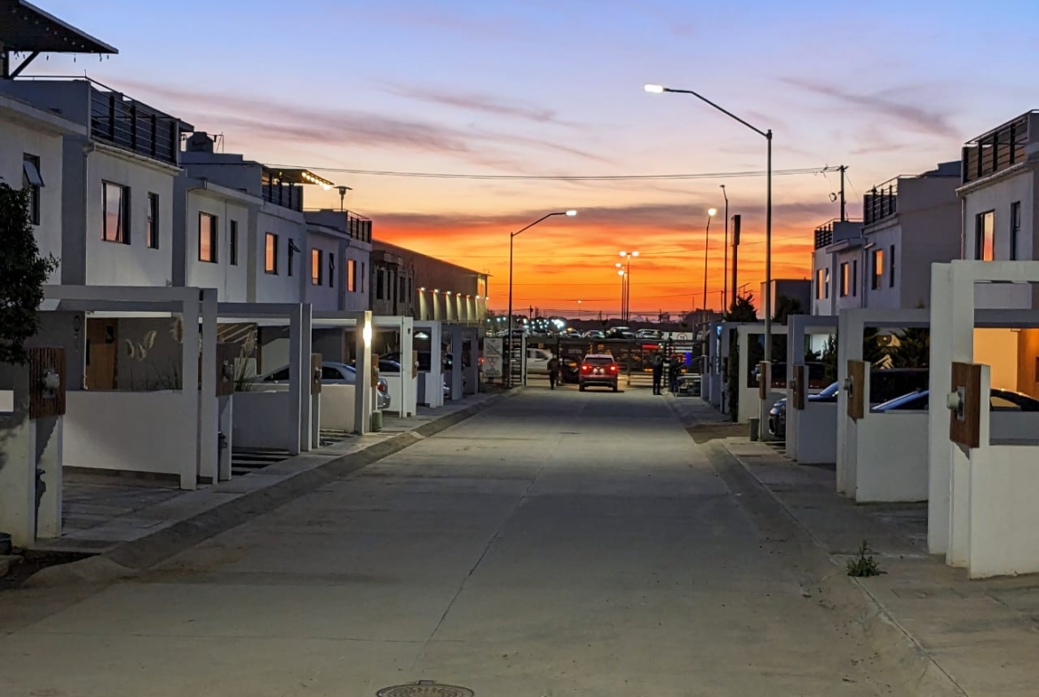Casa en Venta en Ensenada en zona Privada muy cerca de los mejores centros comerciales