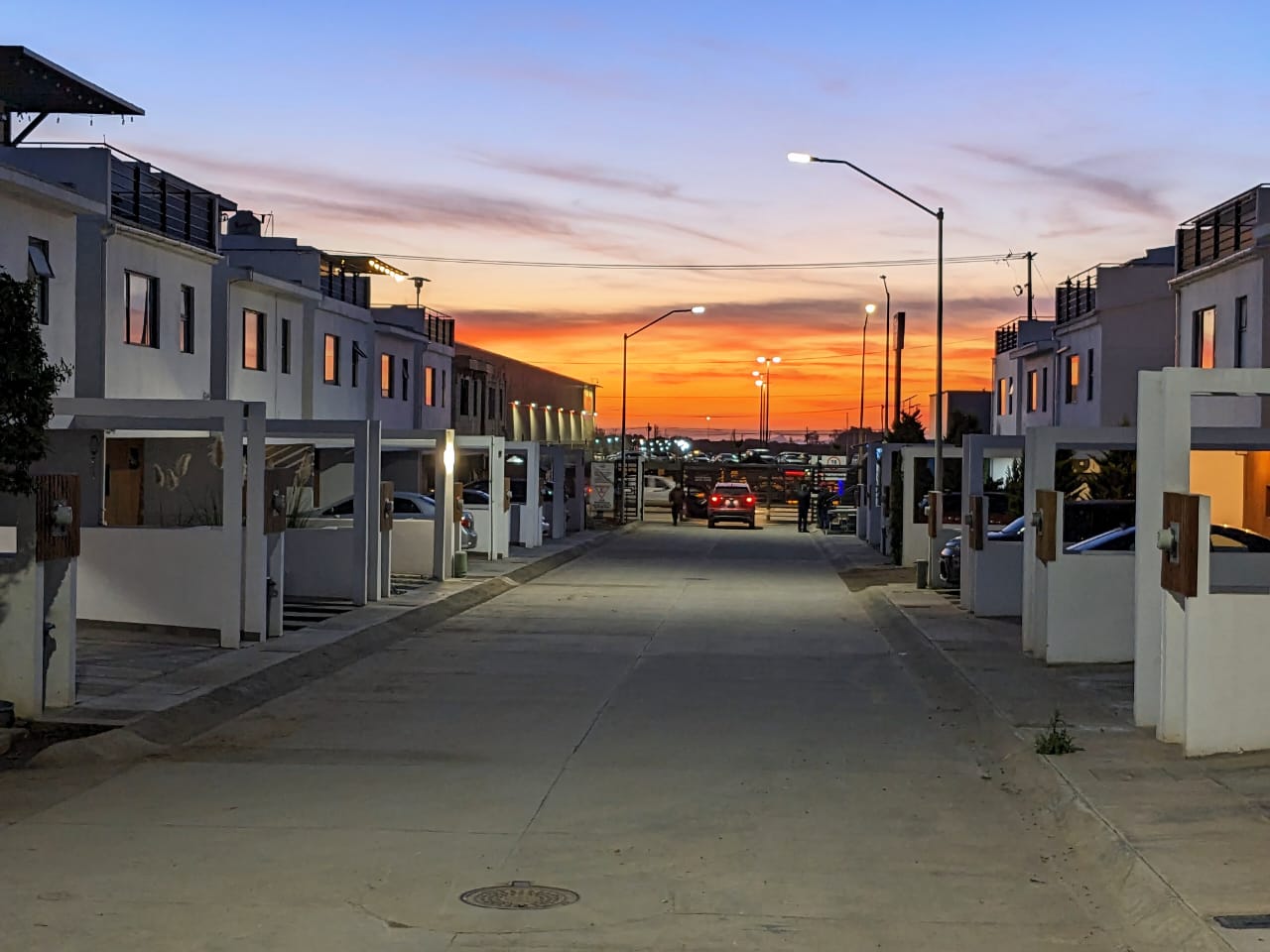 Casa en Venta en Ensenada en zona Privada muy cerca de los mejores centros comerciales