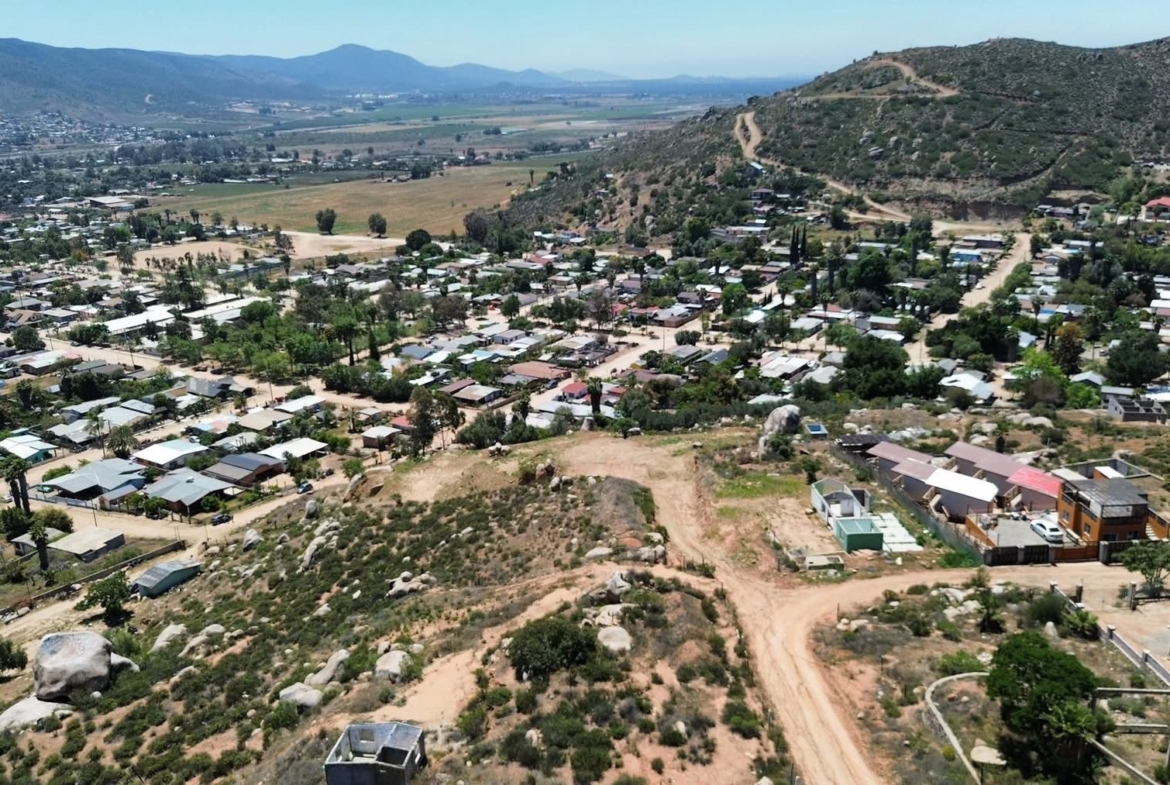 TERRENO EN VALLE DE GUADALUPE CON GRAN VISTA LISTO PARA ESCRITURAR Y FINANCIADO