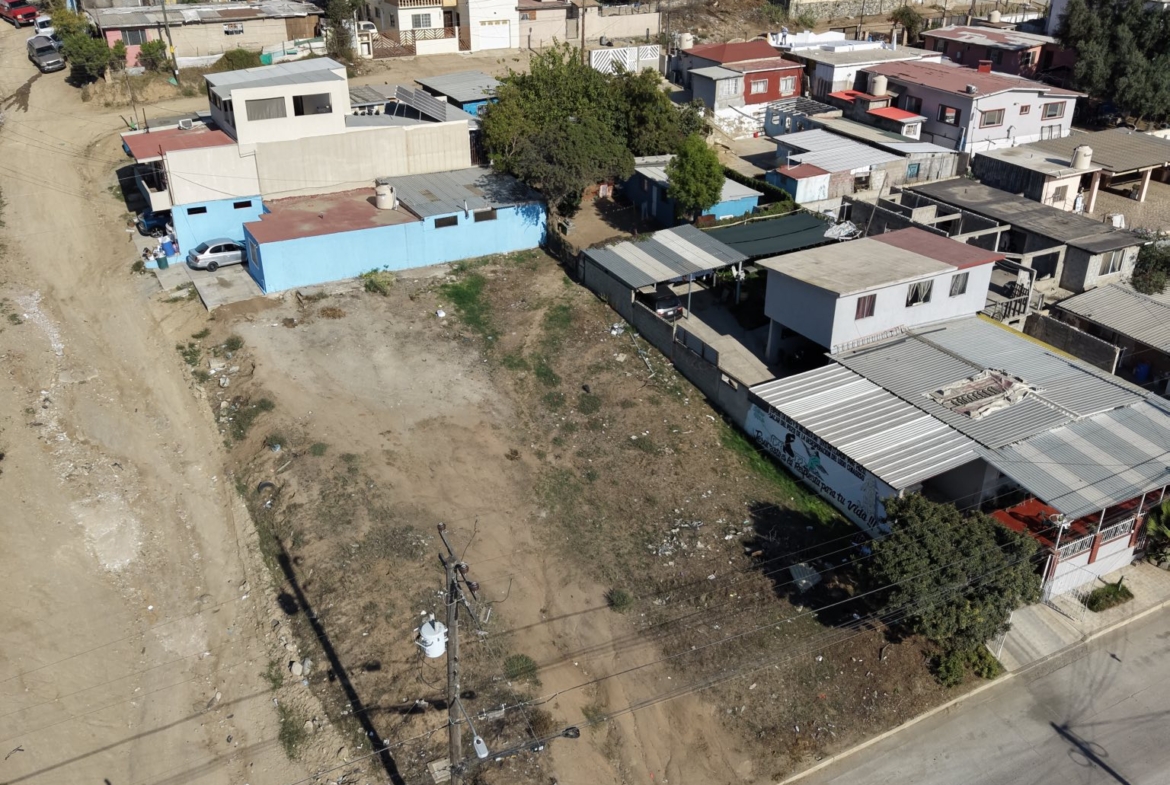 TERRENO EN VENTA EN GRANJAS EL GALLO
