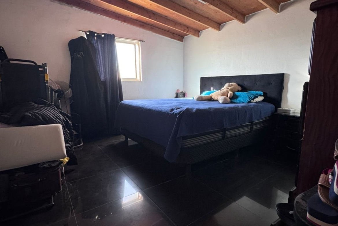 CASA EN VENTA EN MANEADERO PARTE BAJA