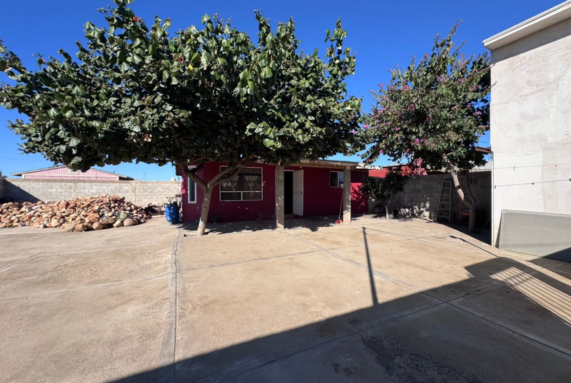 CASA EN VENTA EN MANEADERO PARTE BAJA