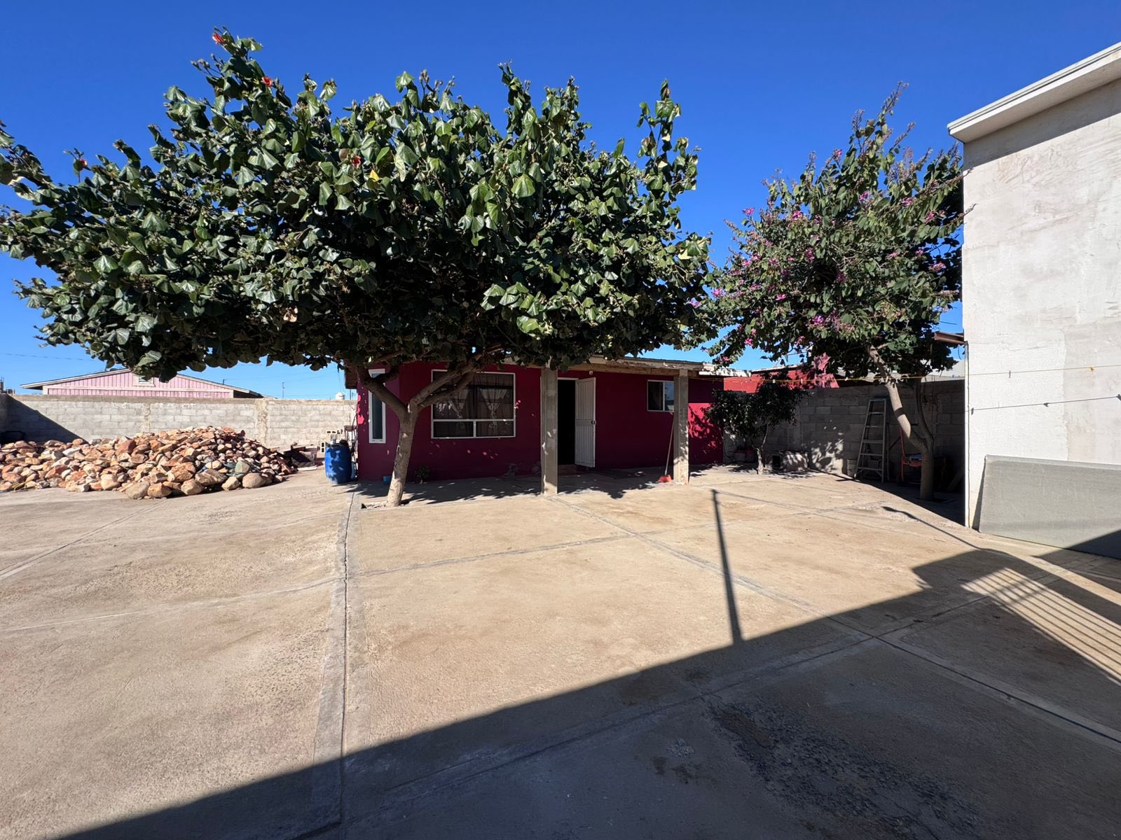 CASA EN VENTA EN MANEADERO PARTE BAJA