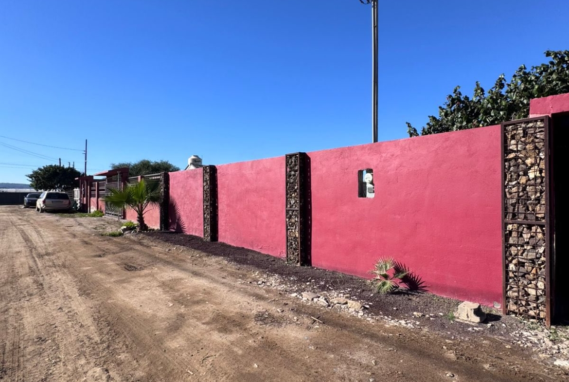 CASA EN VENTA EN MANEADERO PARTE BAJA