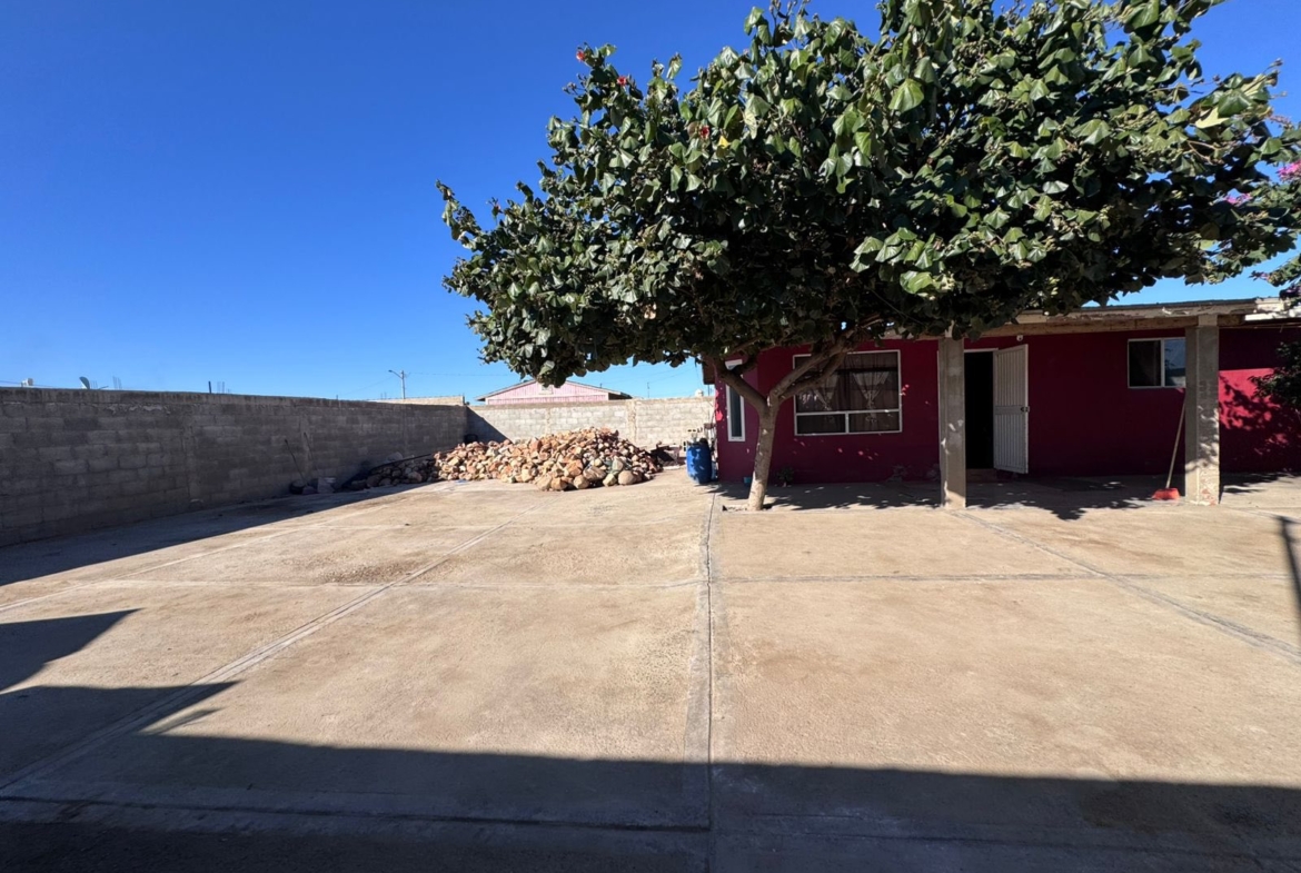 CASA EN VENTA EN MANEADERO PARTE BAJA