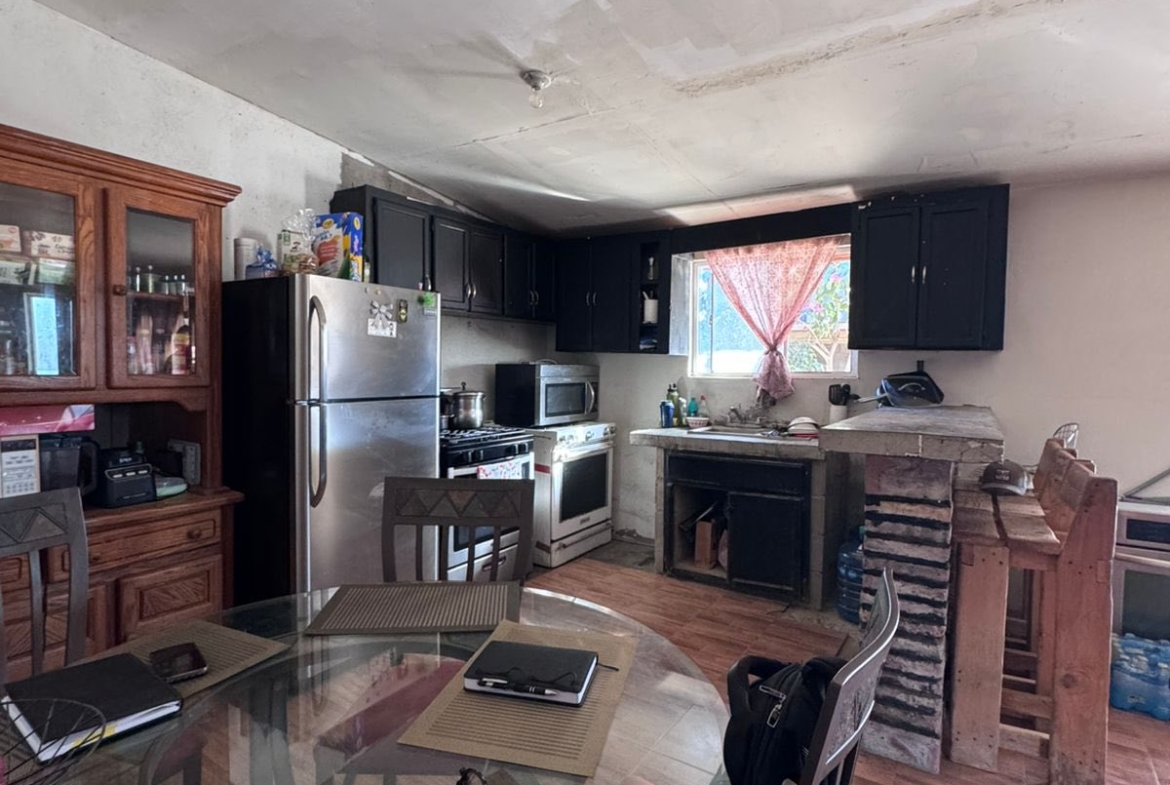CASA EN VENTA EN MANEADERO PARTE BAJA