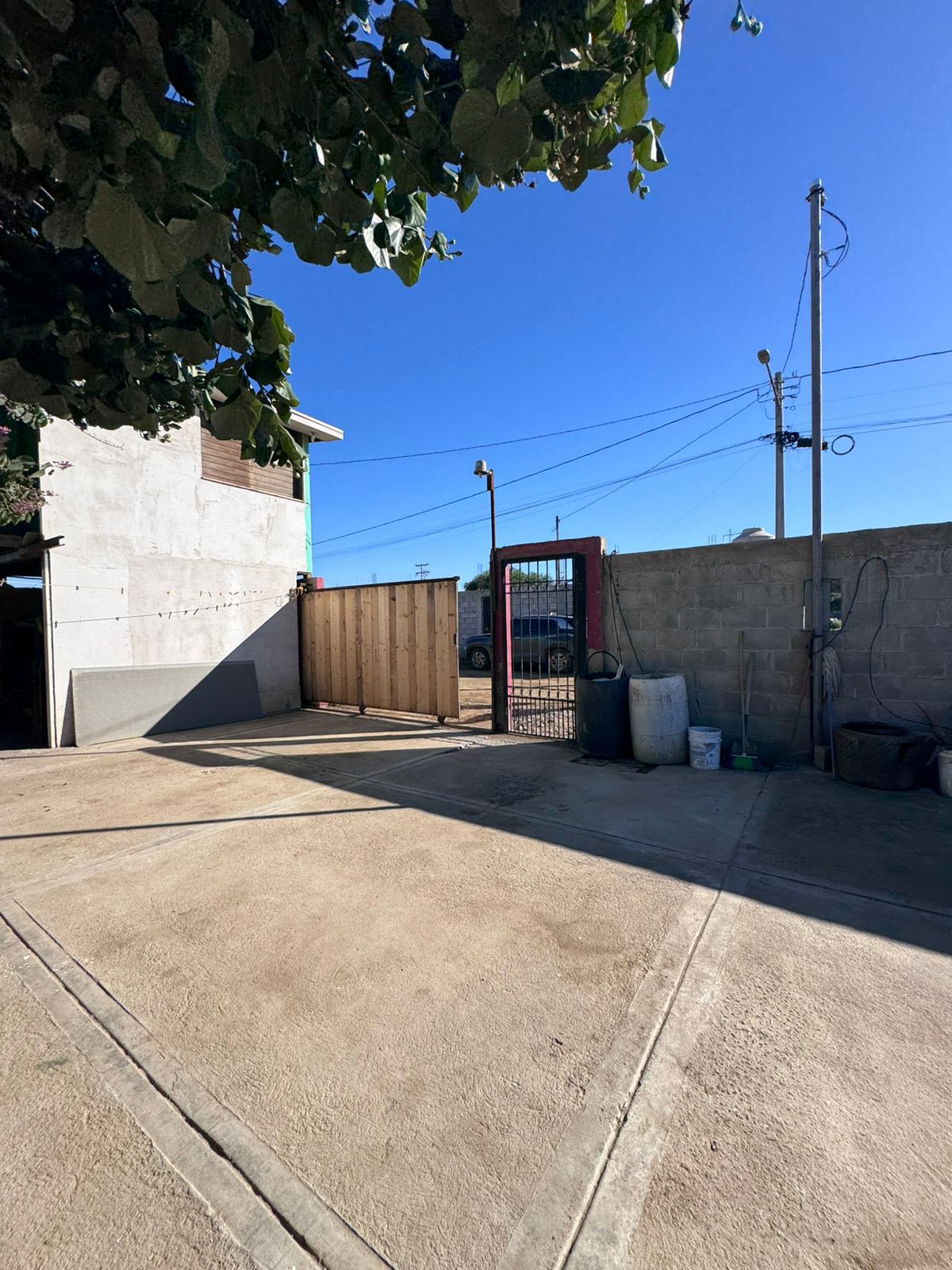 CASA EN VENTA EN MANEADERO PARTE BAJA
