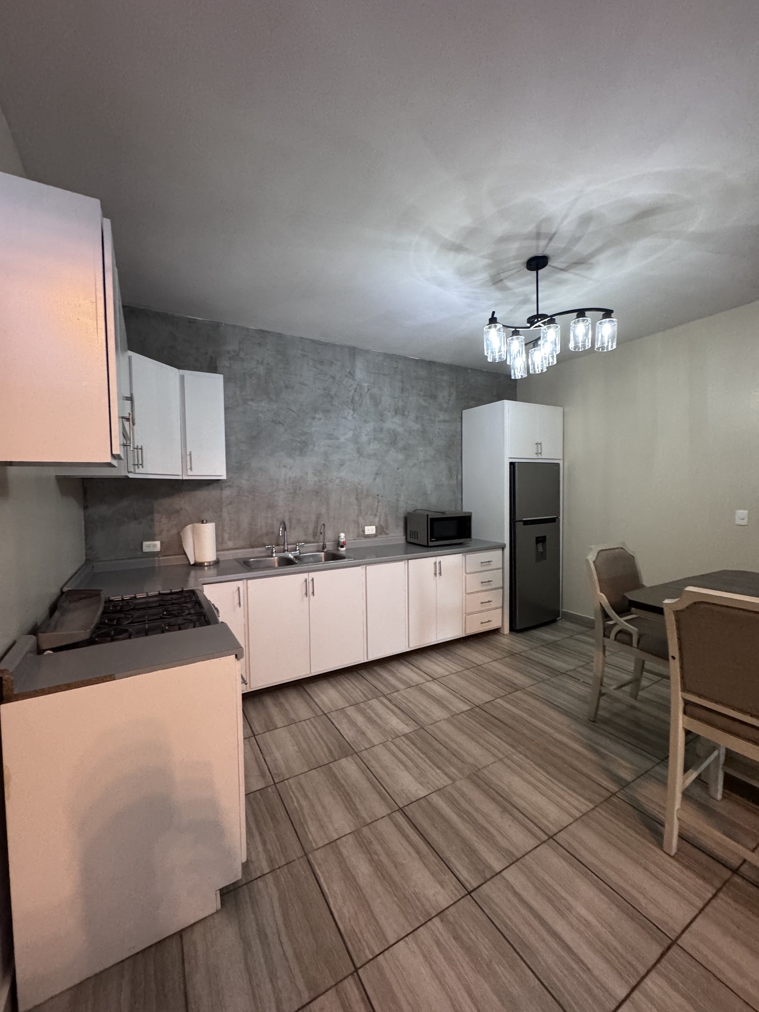 DEPARTAMENTO EN RENTA EN FRACCIONAMIENTO PLAYA ENSENADA