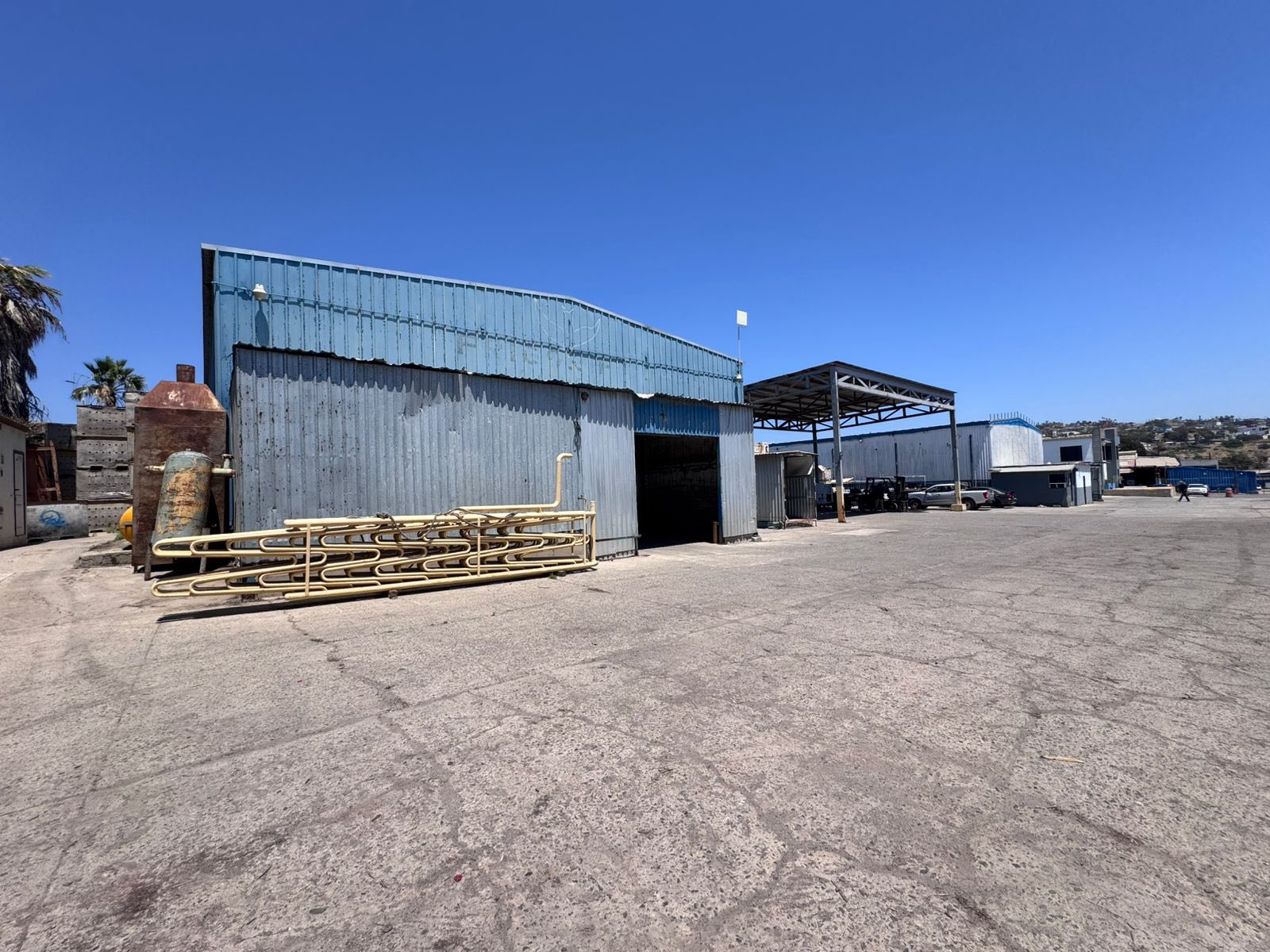 BODEGA INDUSTRIAL EN RENTA EN SAUZAL