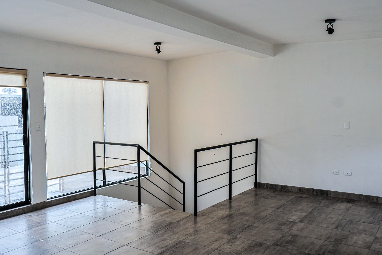 Casa en Venta en Ensenada en zona Privada muy cerca de los mejores centros comerciales